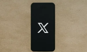 X восстановился после масштабного отключения