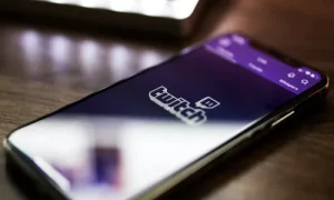 Twitch теперь позволяет перематывать прямую трансляцию